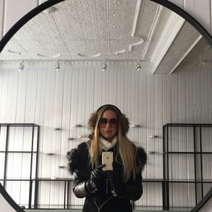 Meet your Posher, Romina